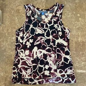 Vera Wang women’s floral tank top